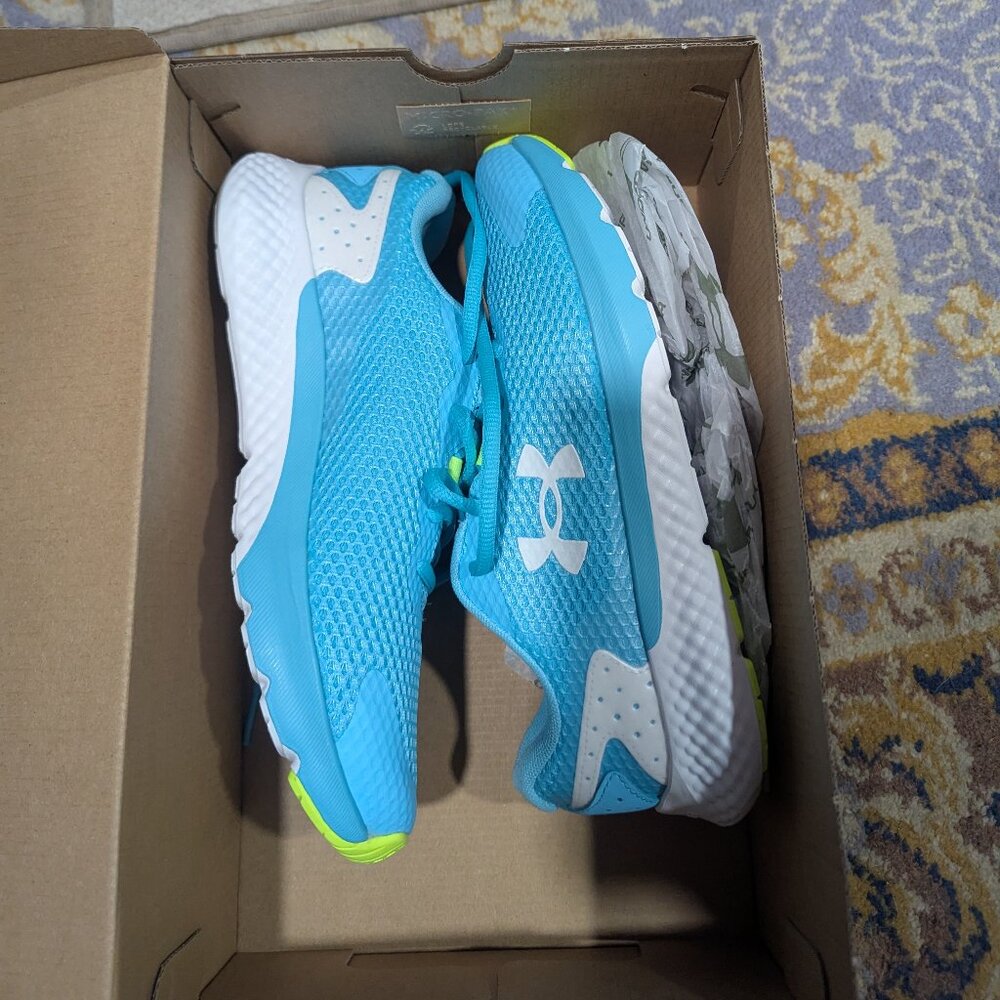Brand New Under Armour Kids' Grade School Charged Rogue 3 Shoes
